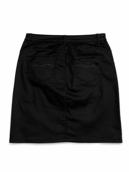 Jupe noire droite avec poches et strass discrets