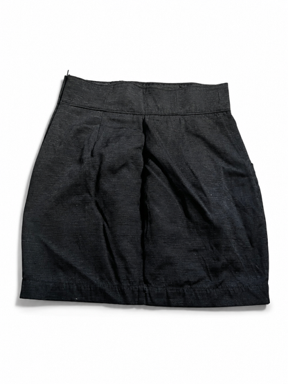 Jupe courte noire texturée à boutons – Taille haute